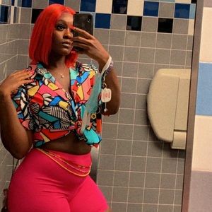 Meet your Posher, Ashley